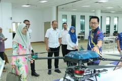 lawatan di dalam bidang pengajaran Robotik